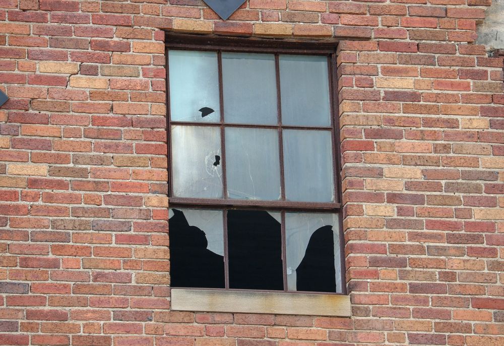 Sikkerhetsglass  tryggere løsninger for hjem og næring