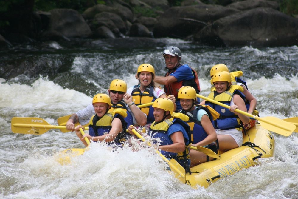Rafting i norge: adrenalin, naturopplevelser og trygg moro